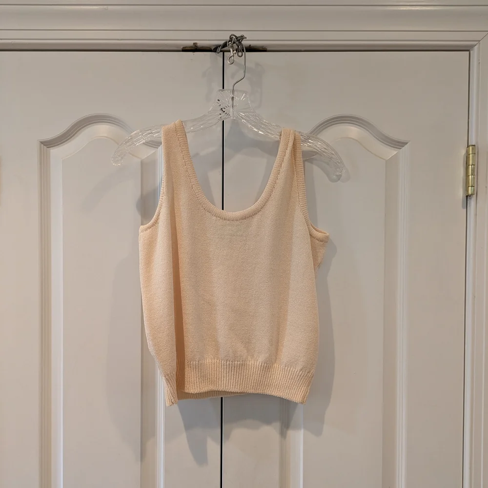 St. John Sportswear By Marie Gray Yellow and Cream Skirt Set- Pinepple Accent - Picture 8 of 12